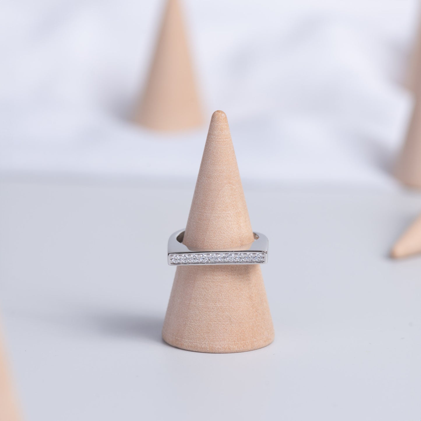 Glam Bar Ring