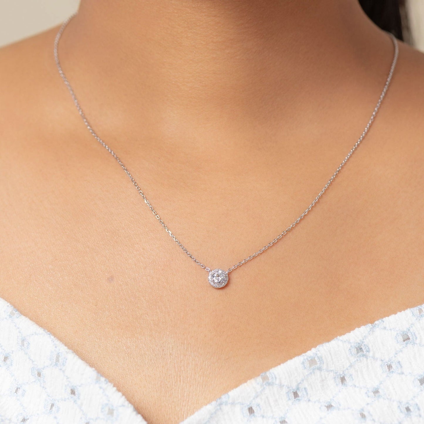 Ivaana Halo Solitaire Pendant