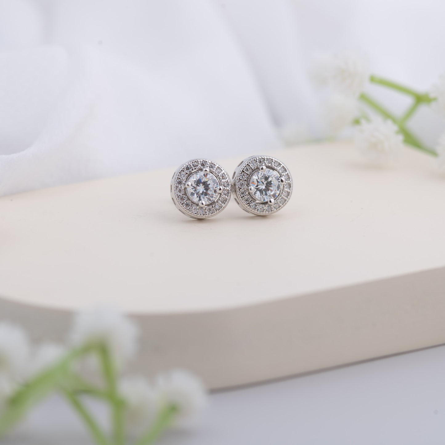 Classic Halo Solitaire Stud (Big)