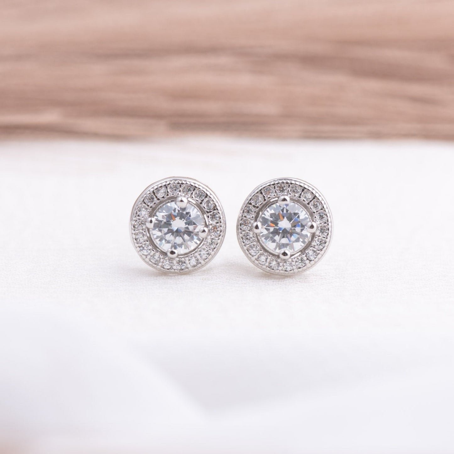 Classic Halo Solitaire Stud (Big)