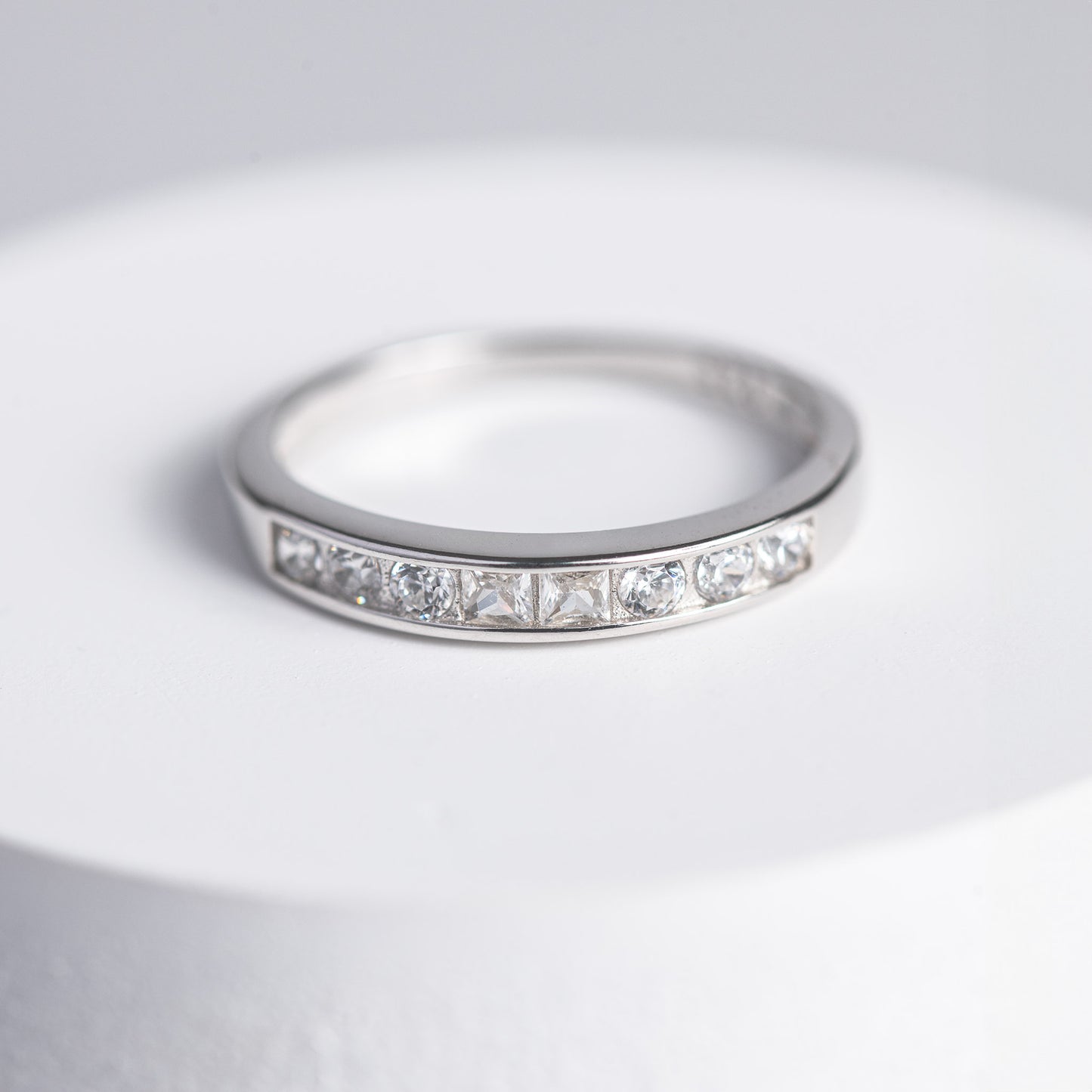 Helena Band Ring