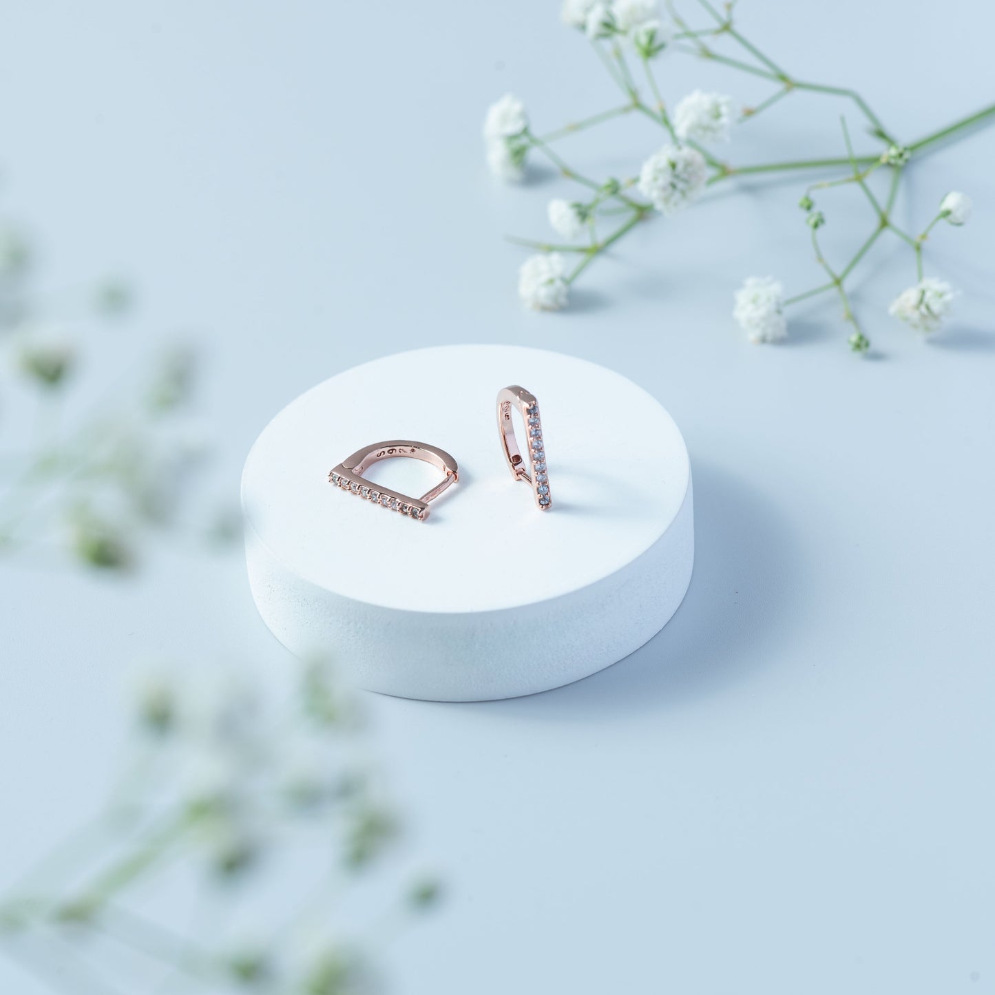Elegant Bar Hoop Earrings (Rose Gold)