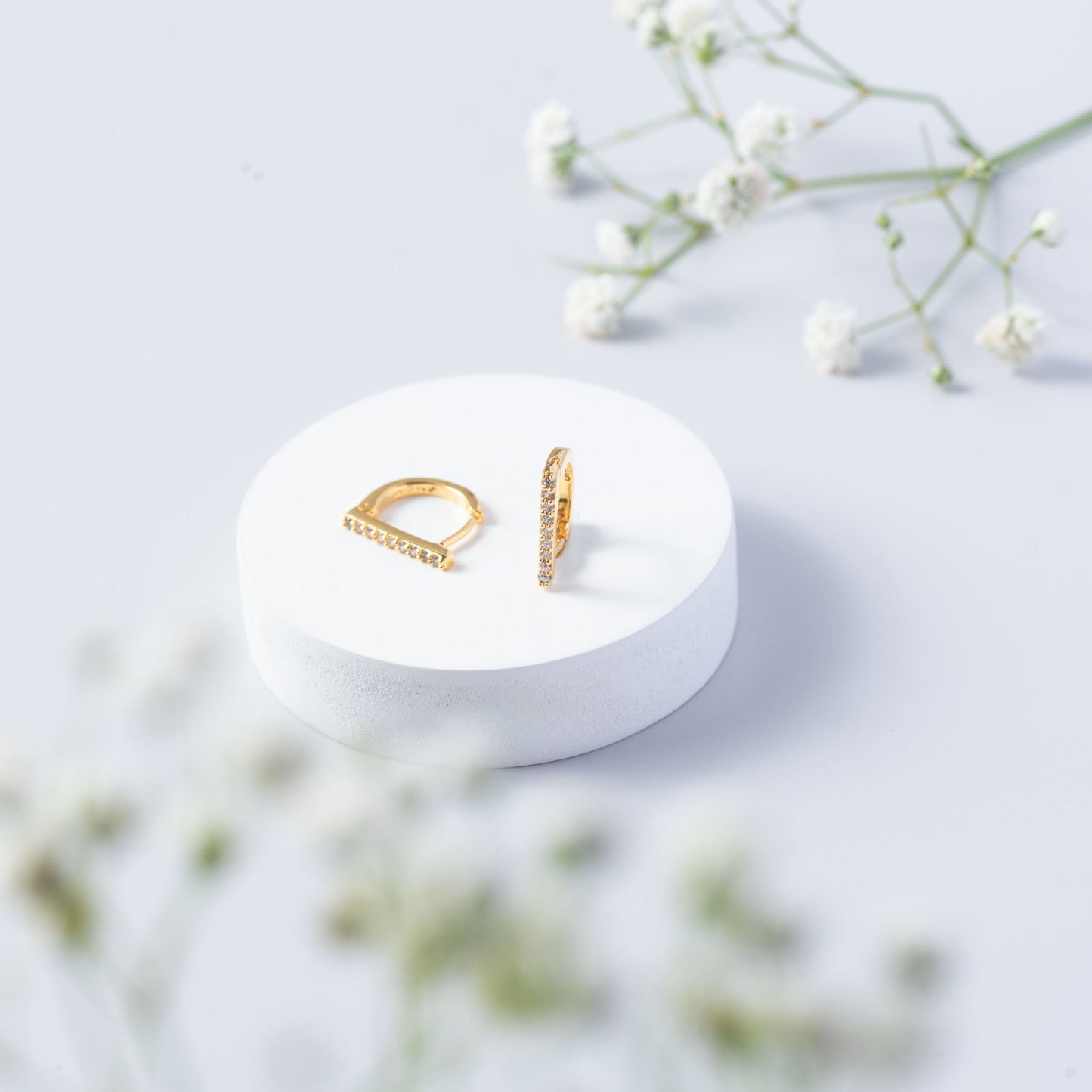 Elegant Bar Hoop Earrings (Gold)