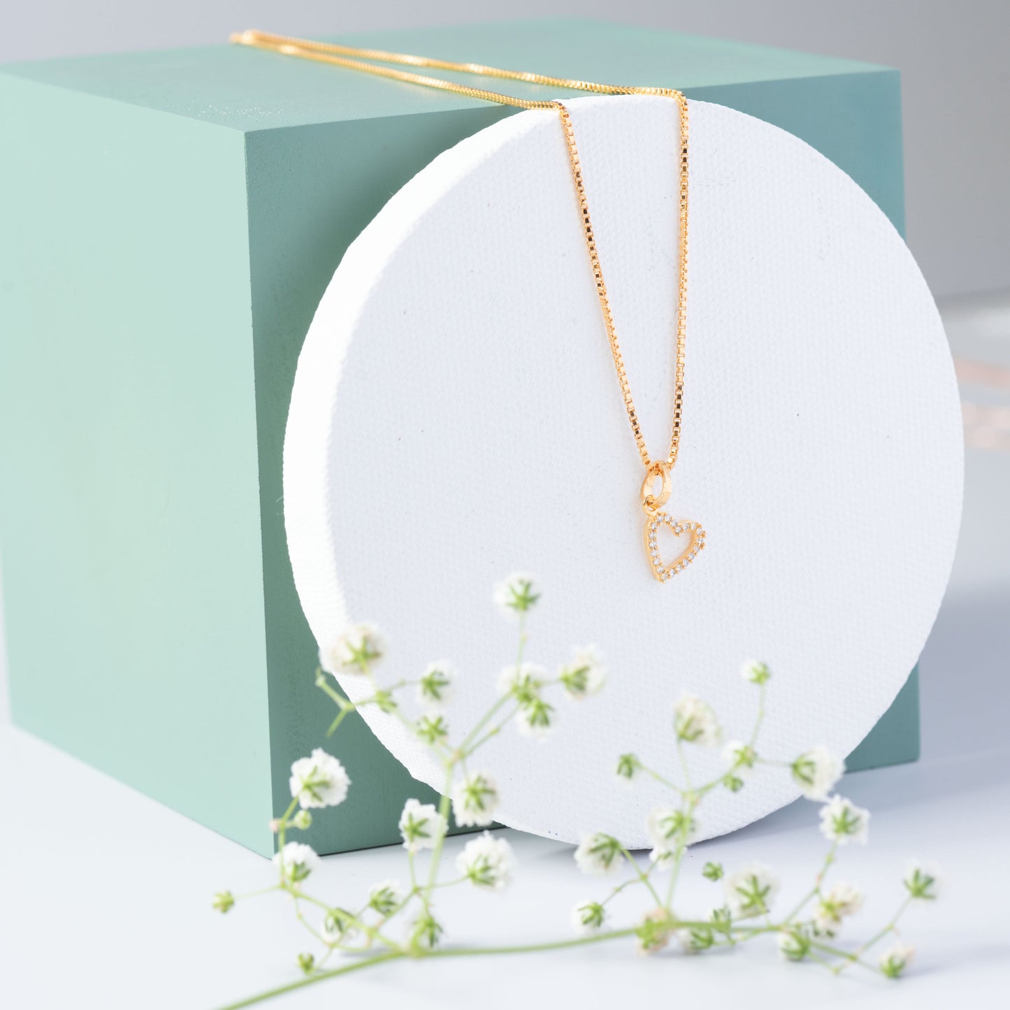 Whimsical Heart Sparkle Pendant (Gold)