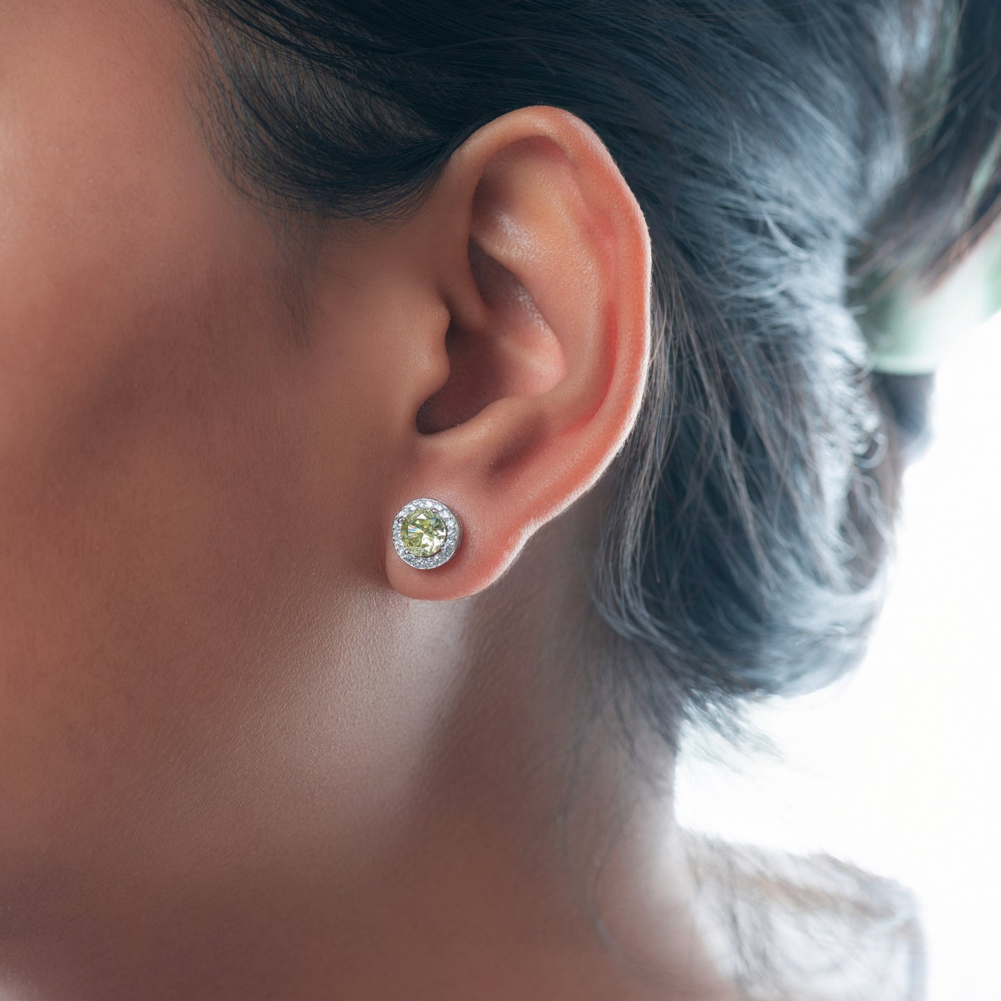 Sparkling Green Halo Stud