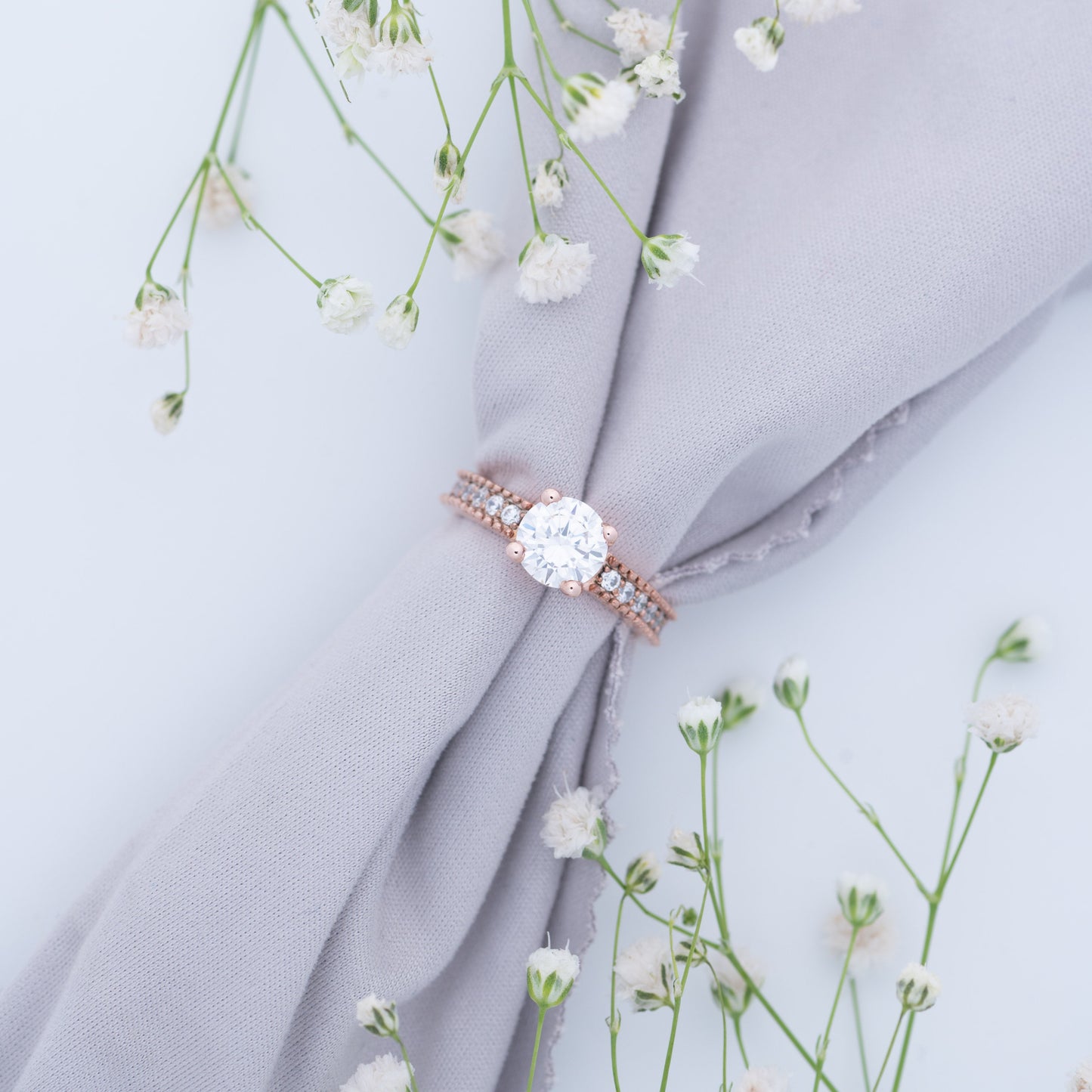Vivara Solitaire Ring (Rose Gold)
